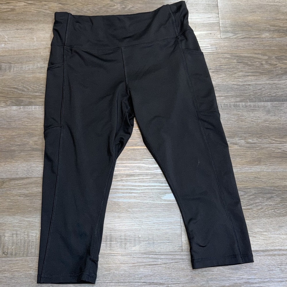 Avia Black Athletic Capri Leggings Womens Medium (8-10) Gym Workout Wear Yoga